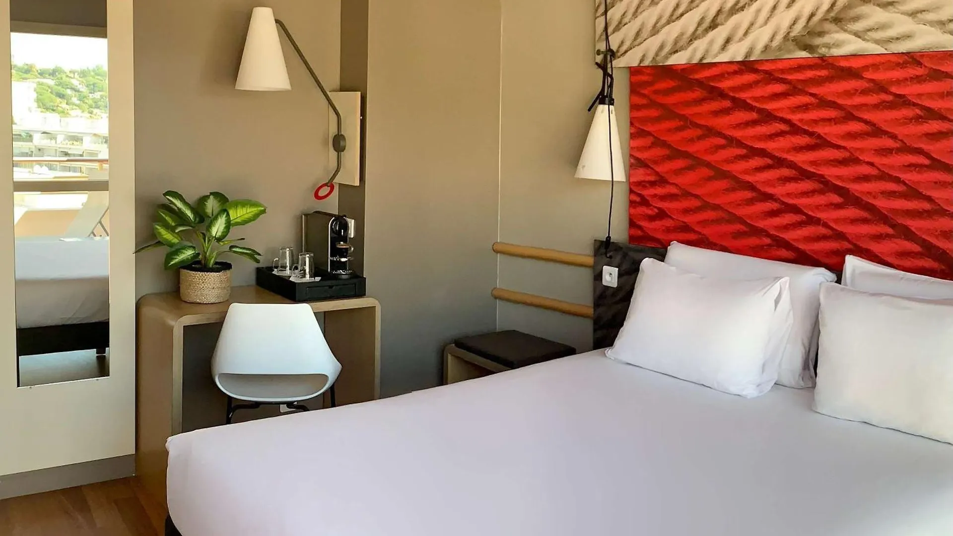 Ibis Cannes Plage La Bocca Hotel