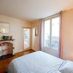 https://bright-and-lovely-ian-apartment.fr-paris.fr