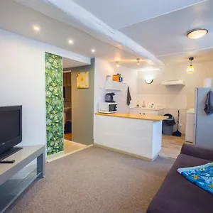 paris-ain.hotels-rhonealpes.com/