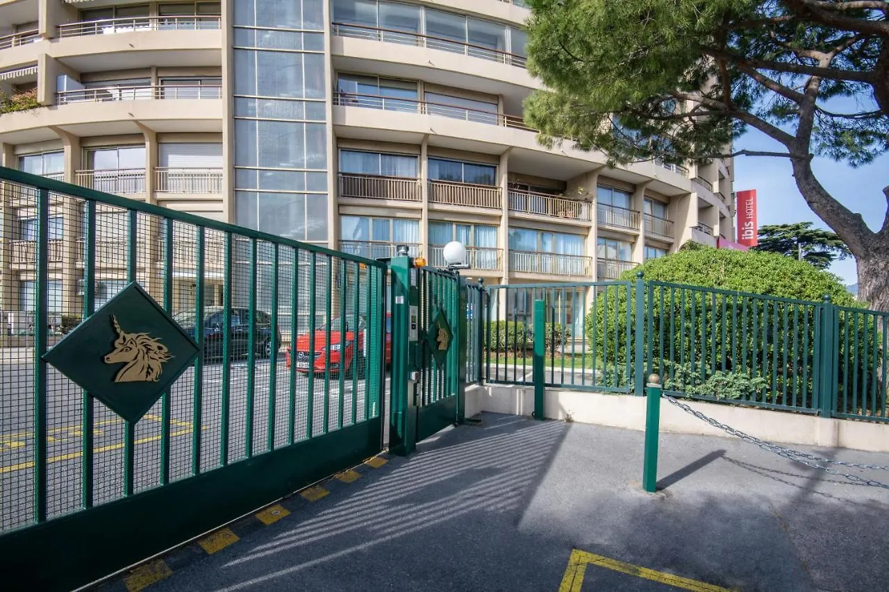 Hotel Ibis Cannes Plage La Bocca