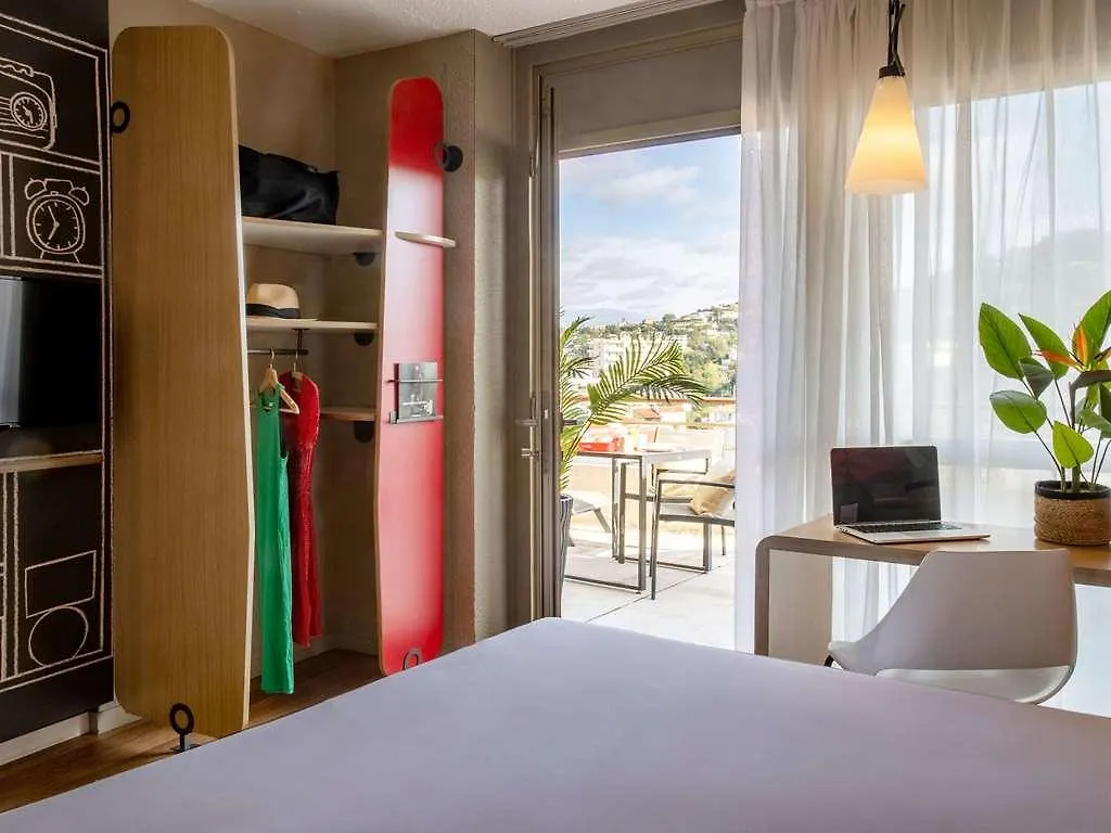 Ibis Cannes Plage La Bocca 3*,