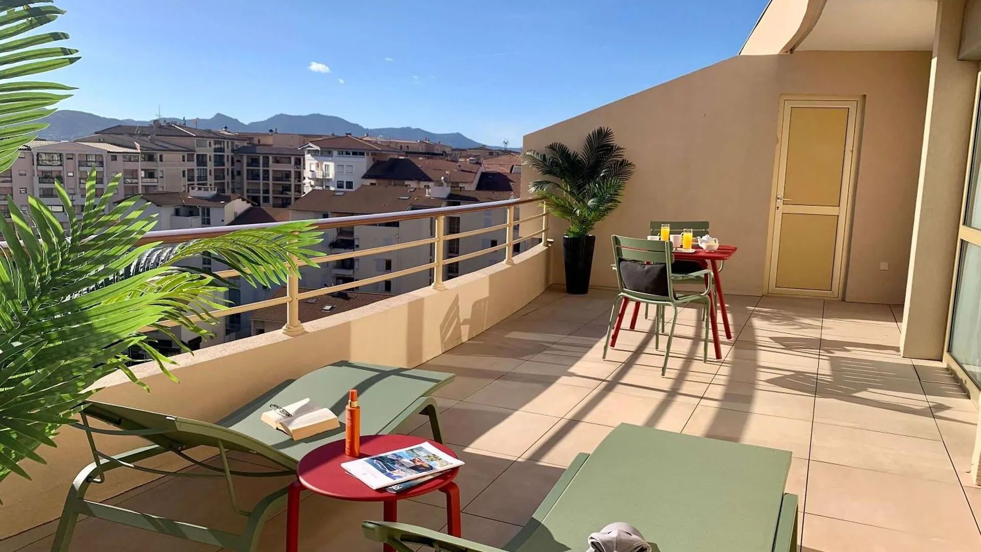Ibis Cannes Plage La Bocca